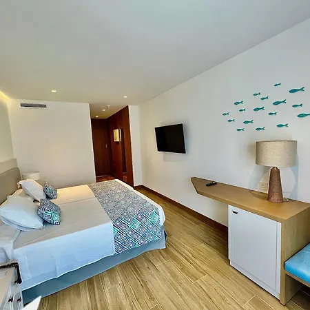 Perla Marina 4*