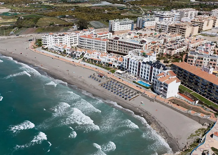 Perla Marina Hotel 4*