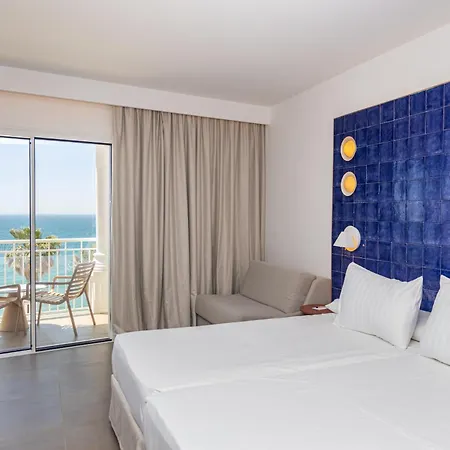 Perla Marina Hotel 4*