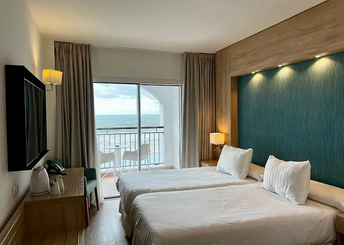 Hotel Perla Marina 4*