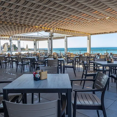 Отель Perla Marina 4*