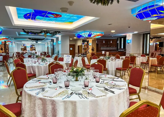 Hotell Perla Marina 4*