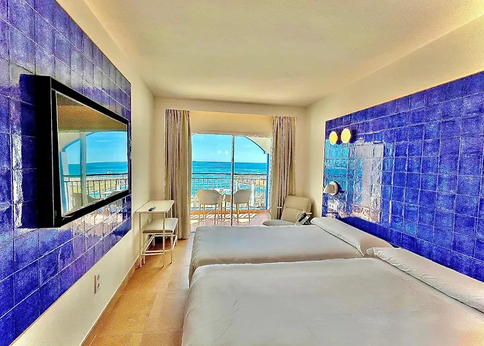 Hotell Perla Marina 4*