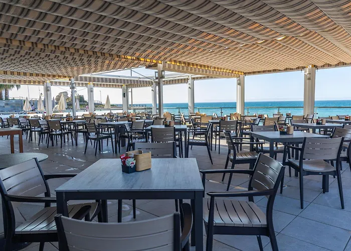 Hotell Perla Marina 4*