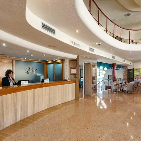 페를라 마리나 4* 네르하
